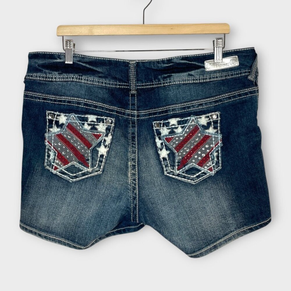 WallFlower Denim Shorts Sz 17 (XL) Embellished Stars Stripes EUC